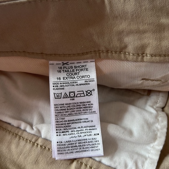 Old navy Pixie crop kakhi pants size 16W short - Picture 4 of 8